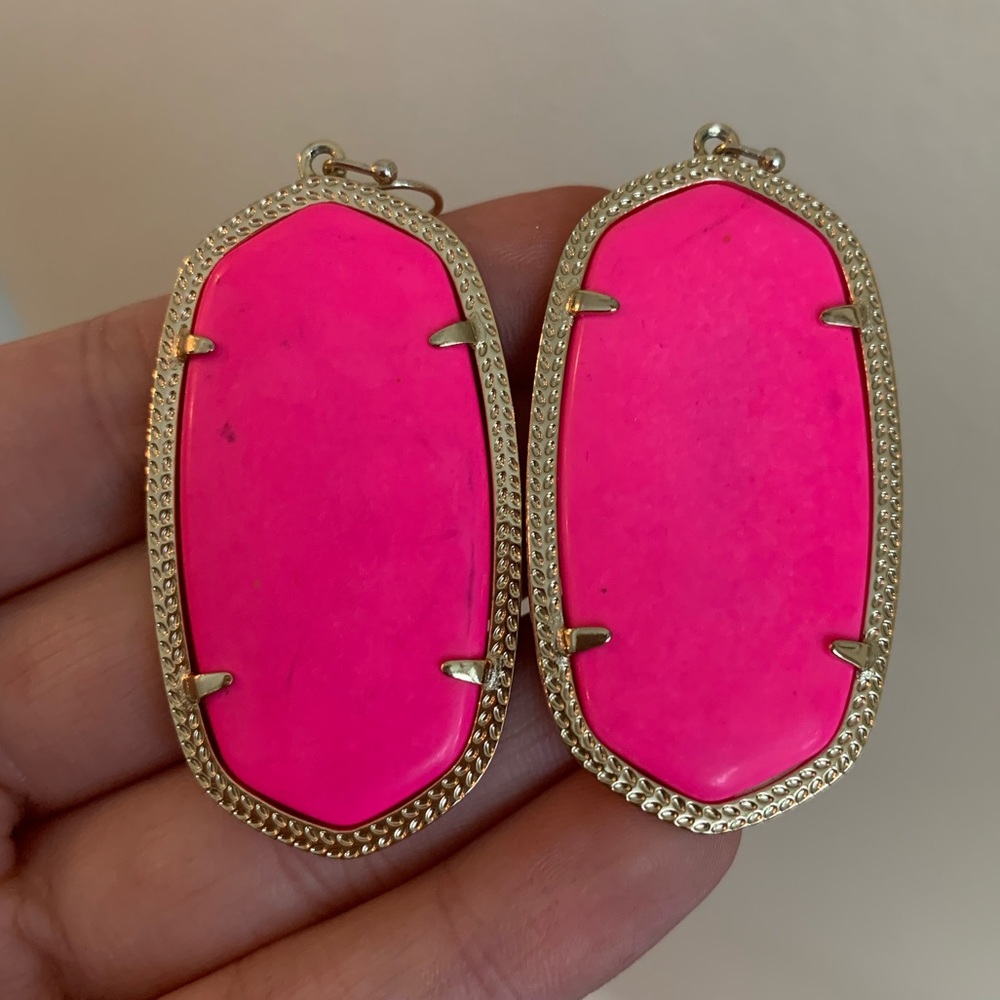 RARE Kendra Scott Danielle Earrings in Hot Pink
